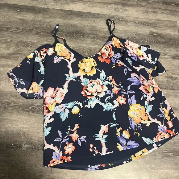 Adelyn Rae top - Picture 3 of 3